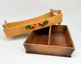 116 VintageWoodenRoosterTrayVintageWoodenCutleryUtensilTray