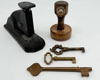58 VintageStaplerMinistryofMagicStampSkeletonKeys