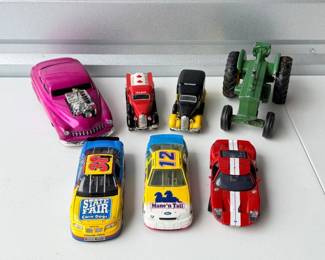 151 HeavyClassicCarTexacoTruckJohnDeerTractorRaceCarToys