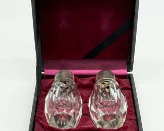 47 VintagePostHouseCrystalSaltPepperShakers
