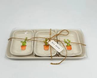 142 RaeDunnArtisanCollectionCactusServingTraySet