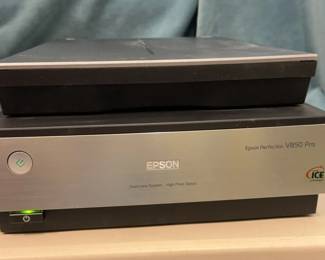 Epson Perfection V850 PRO Dual Lens Scanner