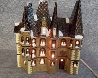 Ceramic Lightup Yuletide Snow Hamlet Le Chateau