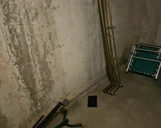 Vintage folding chairs, bed frame