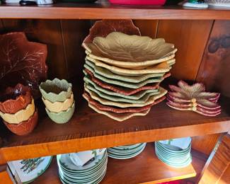 Stunning leaf shaped plates and bowls