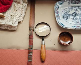 Wood bowl, magnifying glass, Oriental plate blue and white