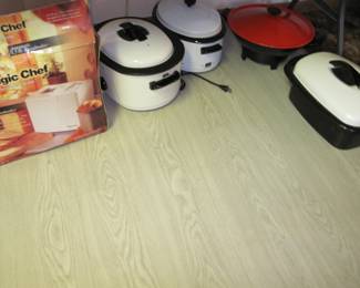 Roaster/s, Bread Machine, Wok