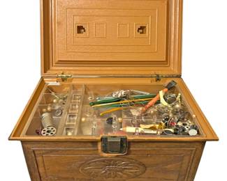 Lerner Melville New York Vintage Sewing Box