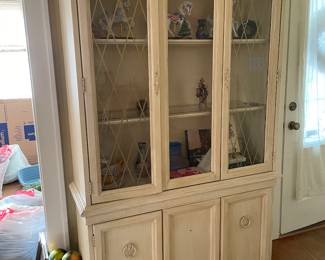 Dish/display cabinet