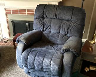 Best Home Furnishings brand deluxe recliner