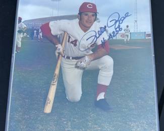 Pete Rose Major League Baseball MLB’s All-Time Hits Leader Hall of Fame HOF Cincinnati Reds Signed Autographed 8x10 in plastic case 