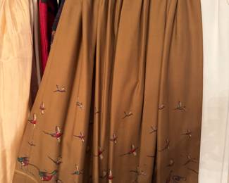 Skirt with birds