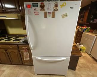 AMANA REFRIGERATOR