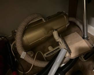 VINTAGE VACUUM