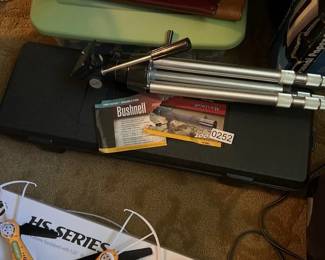 TRIPOD BUSHNELL 2060X SCOPE