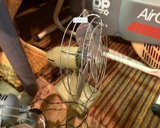 VINTAGE MANNING BOWMAN FAN