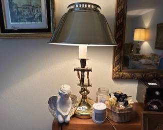 VINTAGE LAMP AND DECOR