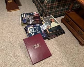 LOT OF PRESIDENTIAL AND WAR BOOKS