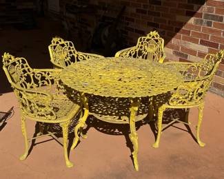 WROUGHT IRON TALE AND 4 CHAIRS