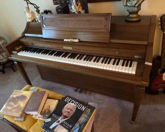 BALDWIN PIANO AND STOOL