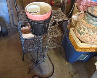 FLOWER POT STAND METAL TABLES