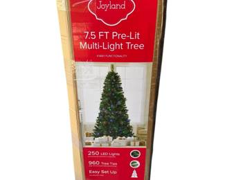 7pt5ft Pre Lit Tree