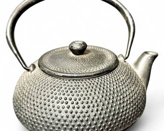 Japanese Cast-Iron Tetsubin Teapot