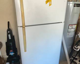 WHIRLPOOL 2 DR. FRIDGE