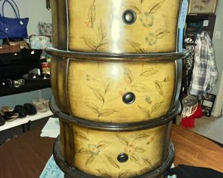 Cute round 3 drawer table