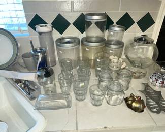 Glass canister set