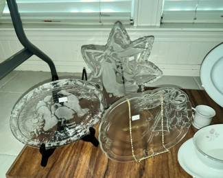 GLASS CHRISTMAS TRAYS