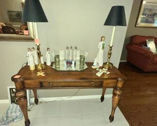 Lovely entry table with many WILLOW TREE figures!