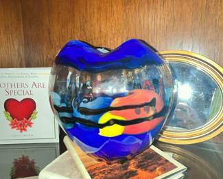 A MOST FASCINATING ART GLASS PIECE!