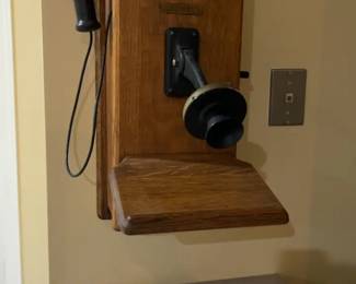 Oldschool Telephone
