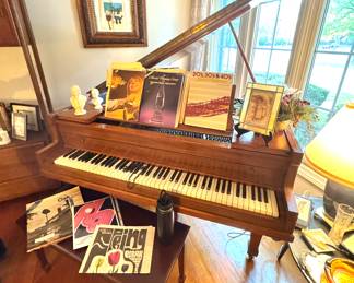 Vintage Baby Grand Piano with Mid-Century Sheet Music Display – Classic Home Music Room Décor