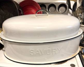 Savory Enamel Roaster – White Oval Enamelware Turkey Pan with Lid, Mid Century Kitchen Cookware