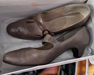 Selby Brown Leather Mary Jane Heels – Mid-Century Comfort Dress Shoes