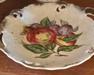Hand-Painted Fruit Porcelain Dish – Pierced Handle Decorative Plate with Gold Trim