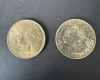 2 U.S. Silver Dollars 1921 Morgan Dollar 1922 Peace Dollar