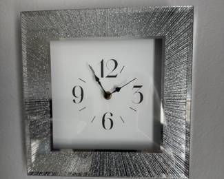 Bling Silver Battery Powered Clock