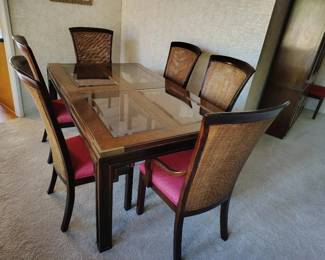 Dining Table with 8 chairs and 2 leaves