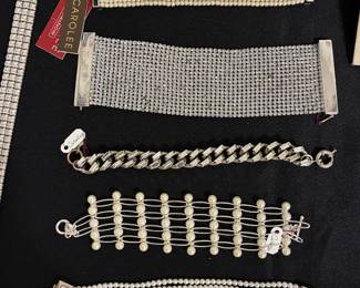 Carolee - Estate looks in silver tone finish with Austrian crystals and glass pearls