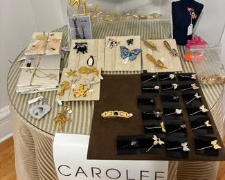 Carolee - Pins, Brooches and Hair Accessories