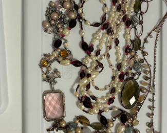 Carolee - pink stone designs with glass pearls and mixed beads