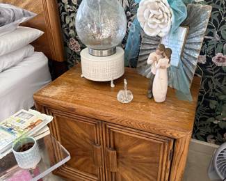 5 piece bedroom set. Queen