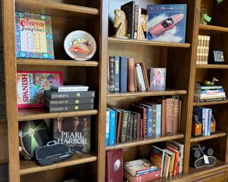 Many books
Health
History
Religious
Spanish
