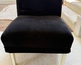 Bathroom vanity chair