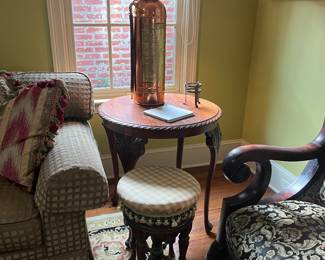 Round lamp table, stool