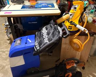 Rug Doctor with accessories, Leaf blower 