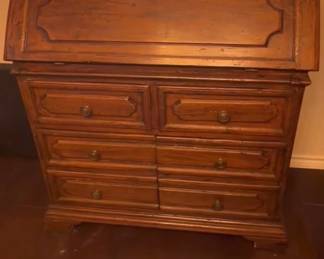 This antique secretary/desk is available for presale. Please contact Jenna at 214-558-4410 to arrange a pickup. View this video for a more detailed video of this item. https://youtu.be/LkPIV3tEHVo